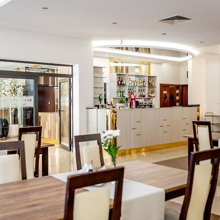 Trzy Korony Hotel Głogów Małopolski Kültér fotó